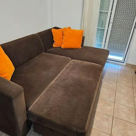 Kt Apartment *